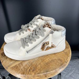 Dolce Vita Sneakers